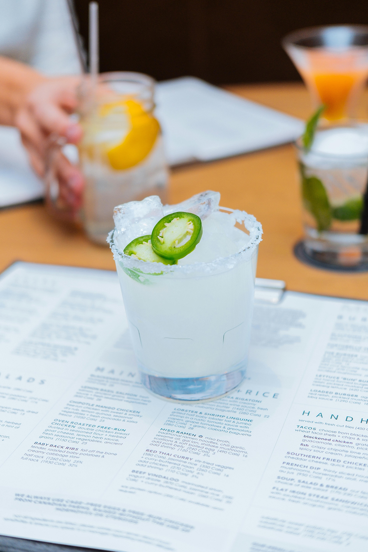 cocktail frais Les 6 piliers fondamentaux pour transformer l'expérience client
