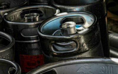 Fût, bouteille, conservation, rotation : le guide pratique de votre grossiste bière à Bordeaux